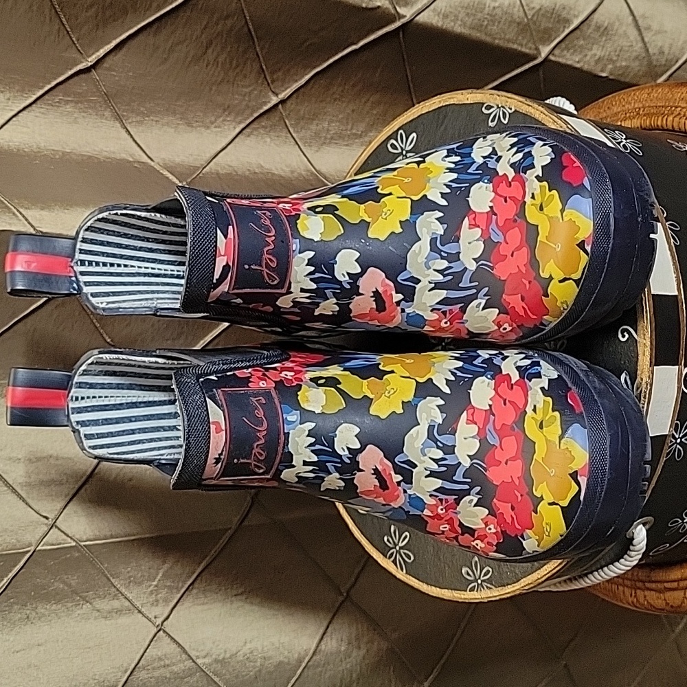 VGUC- Joules ‘Wellington Short Floral’ Rain Boots - Picture 4 of 10